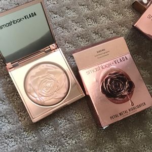 Smash box petal metal highlighter!!